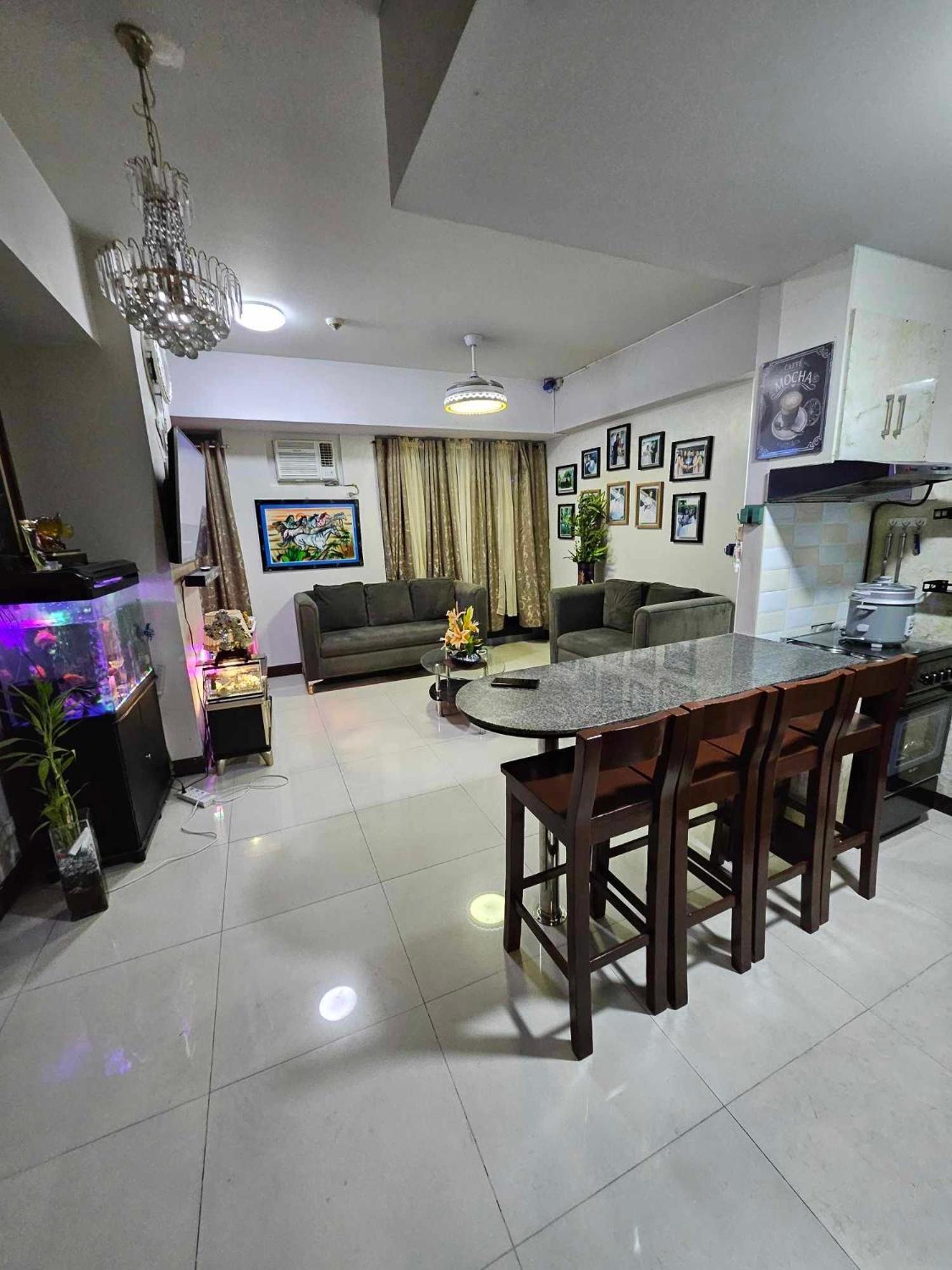 Cubao Manhattan Heights Unit 5A Tower C Quezon City Exterior photo